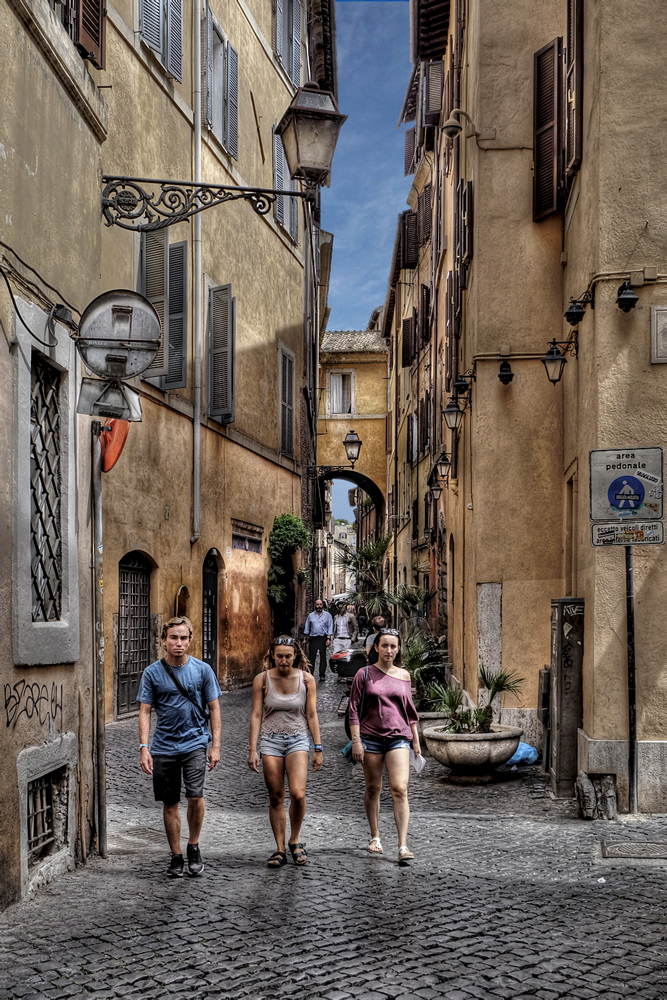 photo "Streets of Rome" tags: street, Europe