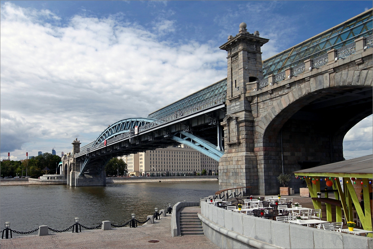 photo "Pushkinsky bridge" tags: architecture, city, Москва-река