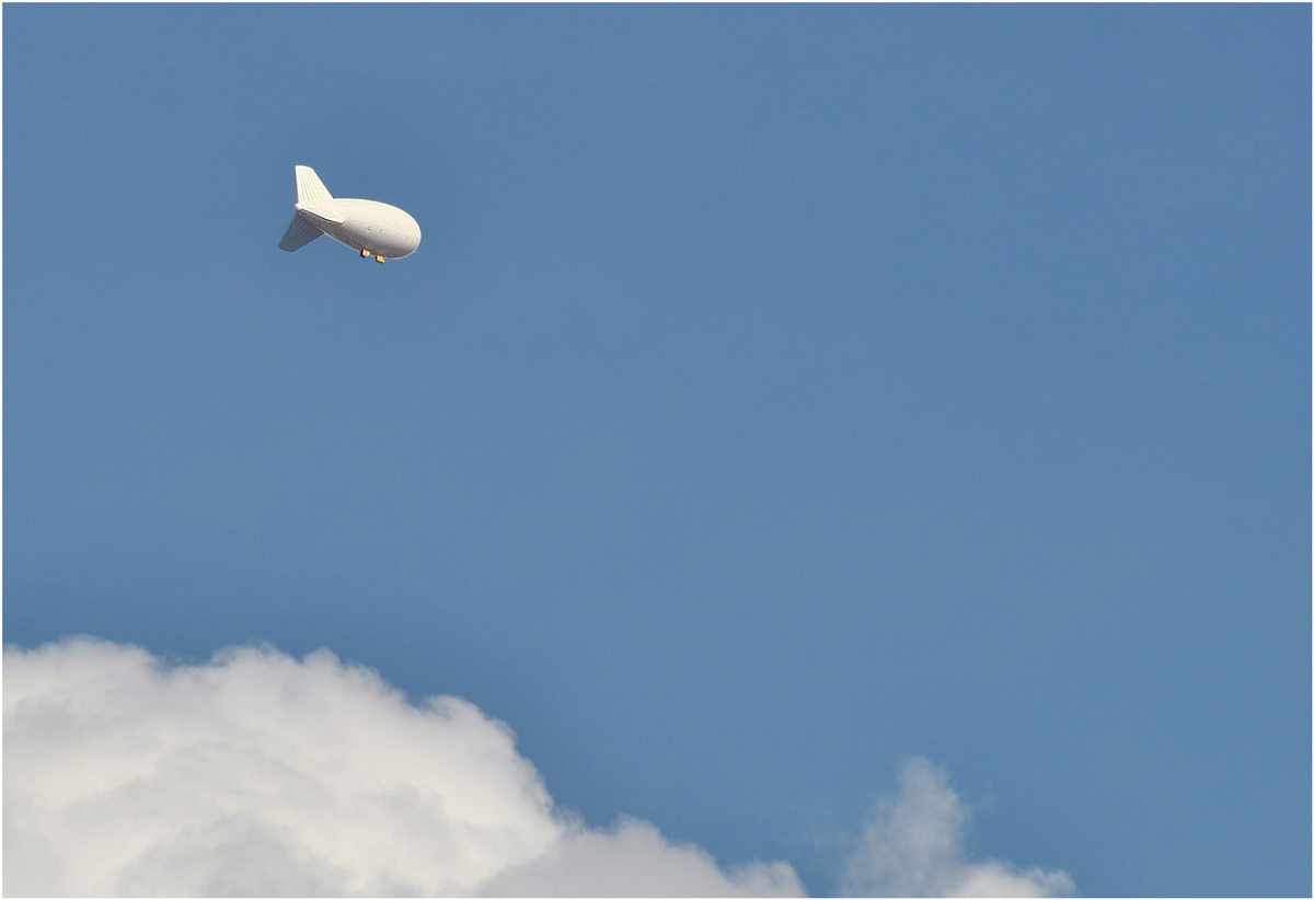 фото "Небесный посланник" метки: техника, разное, дирижабль, летательные аппараты