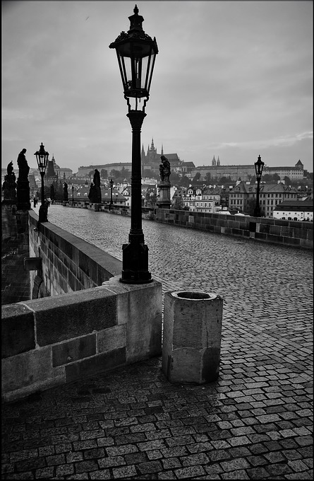 photo "Мрачный утро" tags: black&white, Prag, Prague, Praha