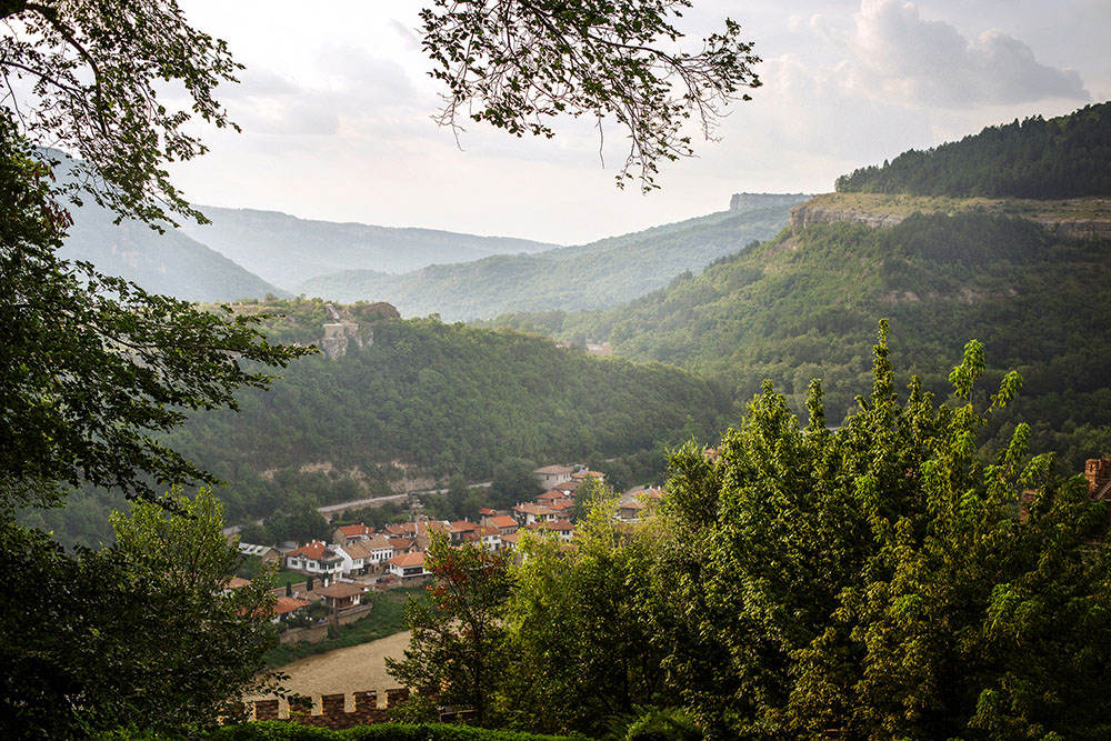 фото "Балканы" метки: пейзаж, путешествия, Балканы, Болгария, Велико-Търново, горный пейзаж, горы, облака, туман