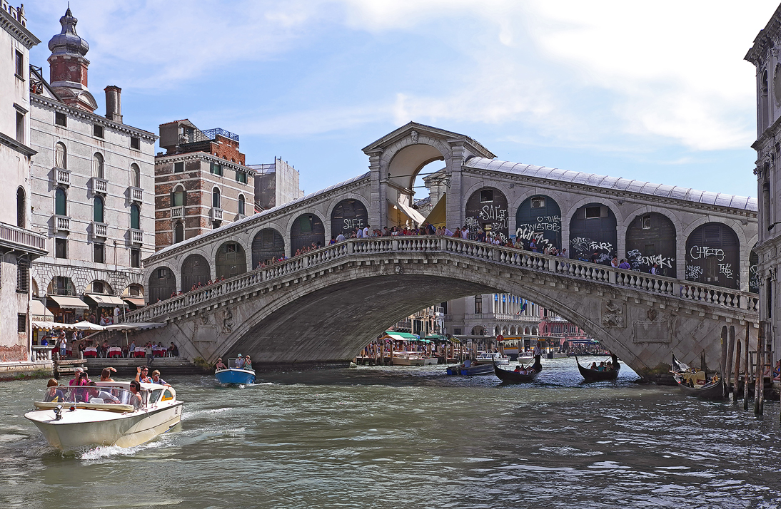 фото "Хорошая Погода ... Чтобы Прокатиться на Катере" метки: путешествия, Europe, Italy, bridges