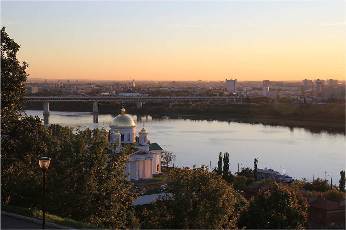 photo "Nizhny Novgorod" tags: landscape, architecture, city, river, summer, Ока, август, монастырь, нижний новгород