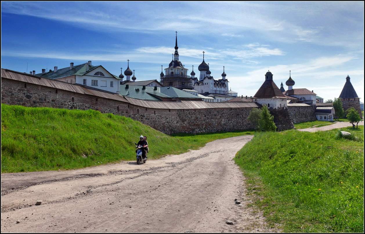 photo "at monastery walls. Solovki" tags: architecture, landscape, travel, 