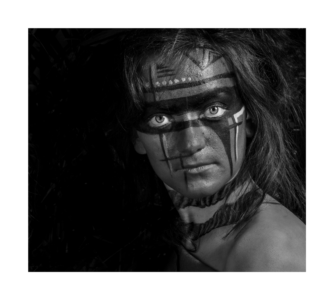 photo "war painting" tags: black&white, humor, 