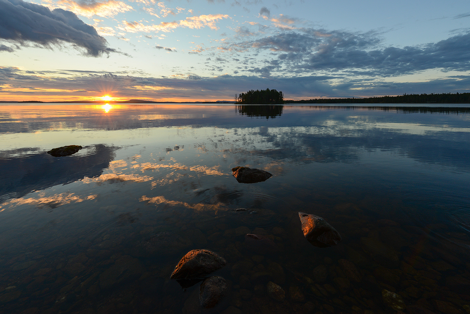 photo "4 A.M." tags: landscape, nature, travel, Karelia, clouds, forest, lake, summer, water
