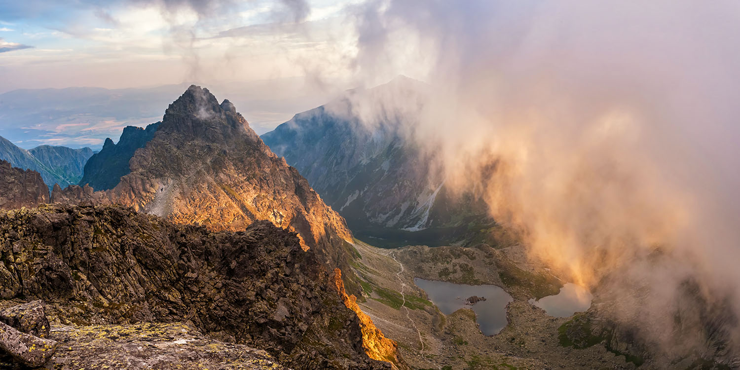 photo "***" tags: landscape, panoramic, nature, Europe, clouds, mountains, sky, sunset, Высоки Татры, Словакия, скала