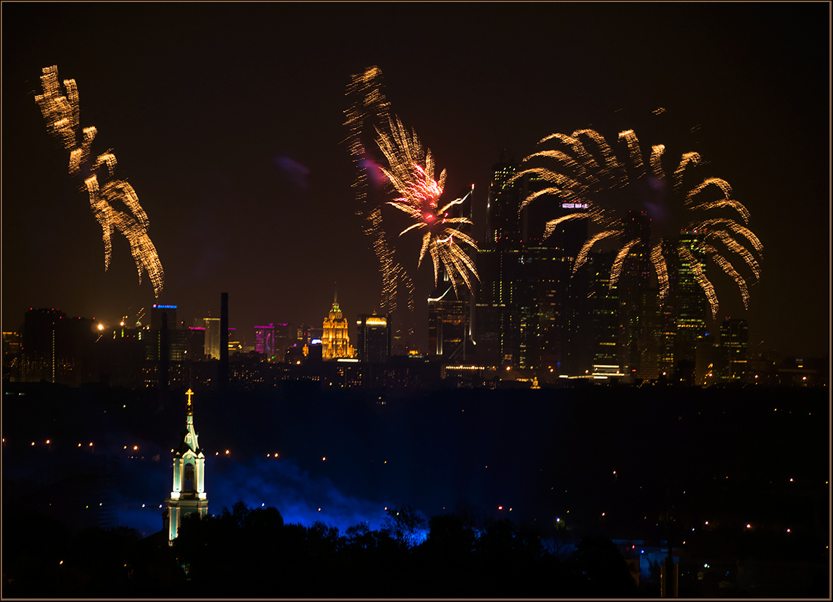 photo "***" tags: city, night, temple