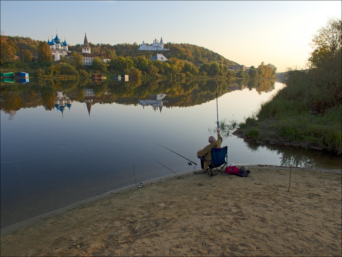 photo "***" tags: landscape, river, рыболов, соборы