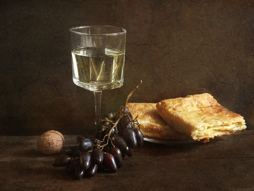 фото "С сырным пирогом" метки: натюрморт, бокал, виноград, пирог