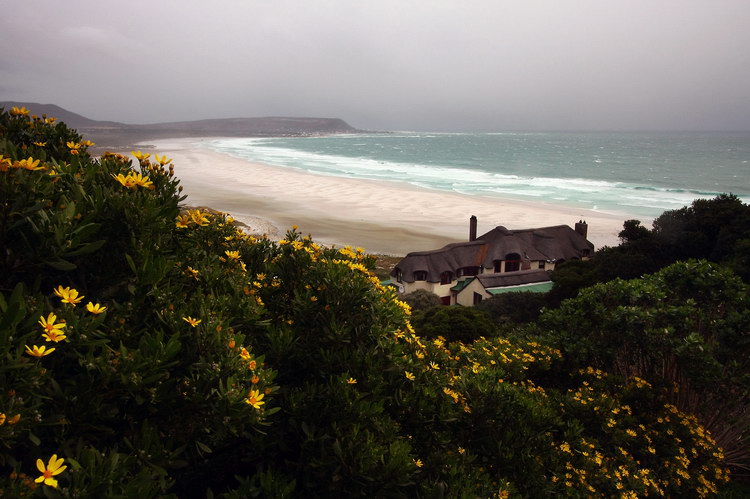 photo "Noordhoek" tags: landscape, architecture, travel, Africa, clouds, water, winter