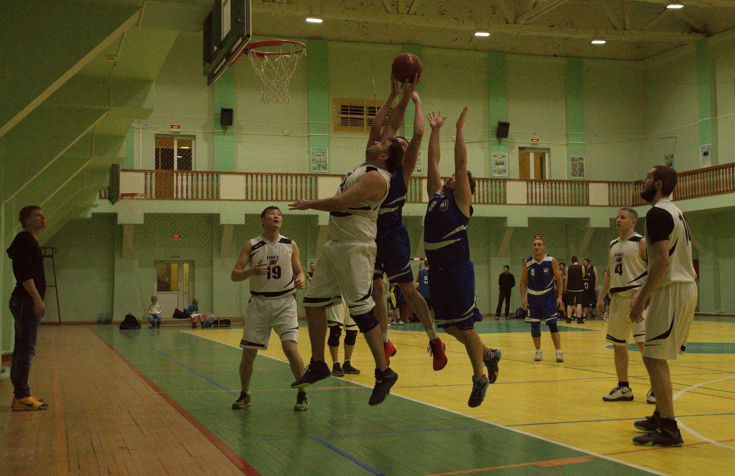 photo "Под кольцом" tags: sport, reporting, 
