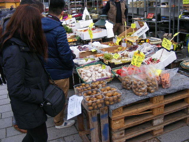 photo "Street market" tags: city, 