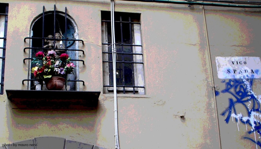 photo "old Genoa, historical center" tags: street, 