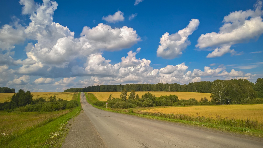 photo "On Road" tags: landscape, clouds, road, sky, summer