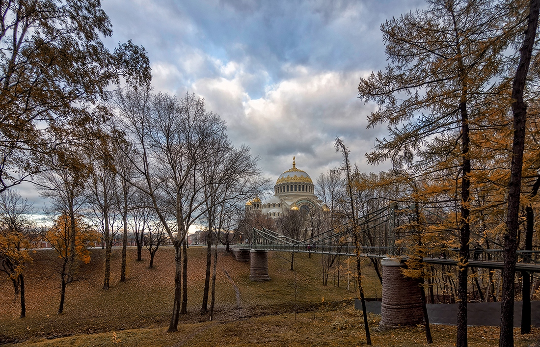 photo "***" tags: travel, Europe, Sony-a580, St. Petersburg, Tokina 11-16, autumn, curier, morning, sky, sun, Восход, Кронштадт, невская губа