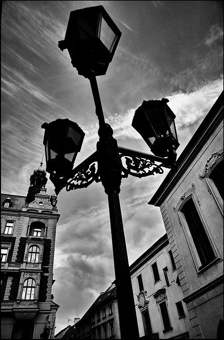 photo "Дома и фонари" tags: black&white, Prag, Prague, Praha