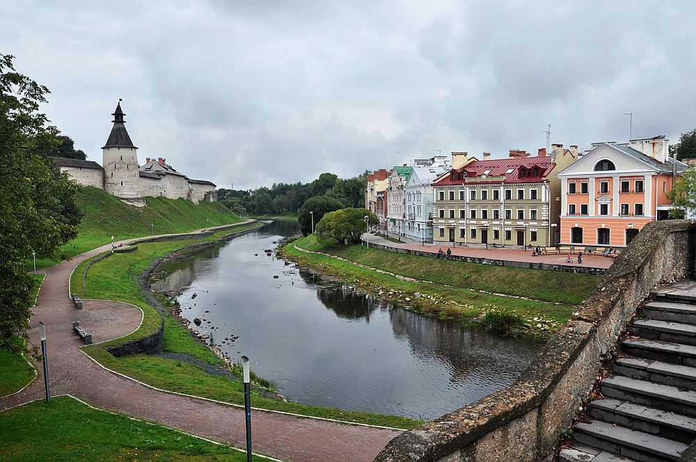 photo "***" tags: landscape, architecture, river, Псков, дома