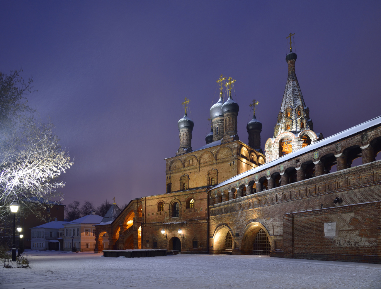 фото "Подворье" метки: архитектура, город, Москва, вечер, зима, храм, церкви