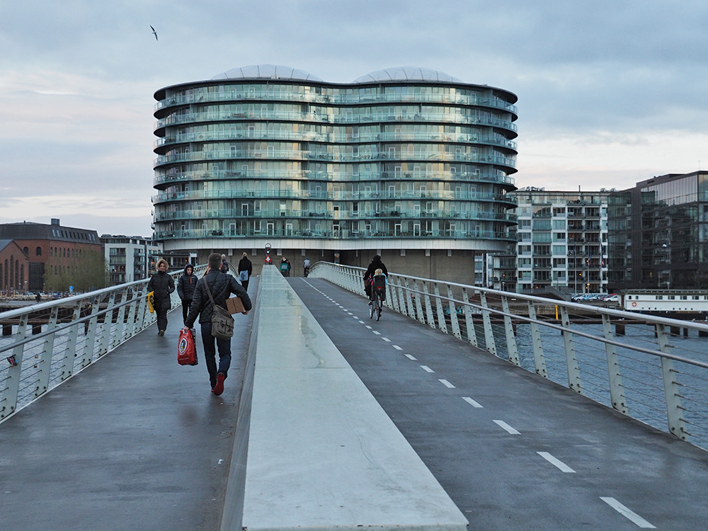 photo "Copenhagen Strip" tags: city, architecture, reporting, 