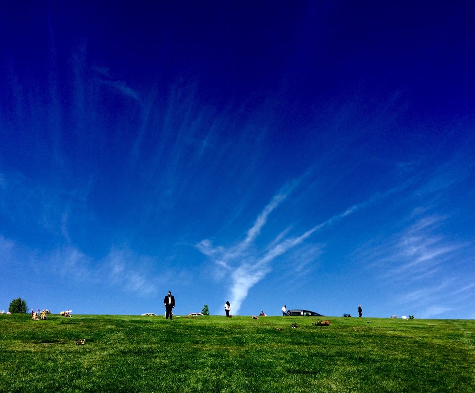 photo "Blue Sky, Green Grass" tags: landscape, california, cemetery, clouds, land, sky, wide angle