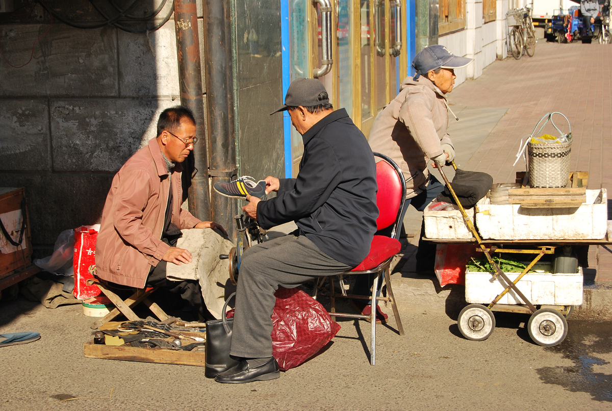 photo "***" tags: reporting, people, street, Китай, Харбин