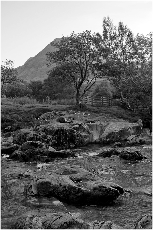 photo "***" tags: black&white, nature, mountains, river