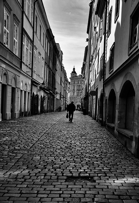 фото "Улица и фигура" метки: черно-белые, Prag, Praha, Прага