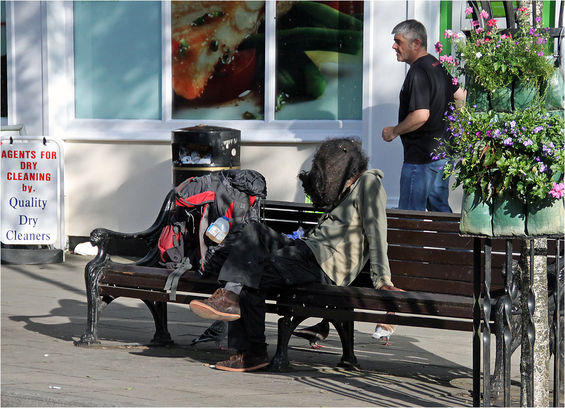 photo "Miracle of Glastonbury" tags: street, man, people