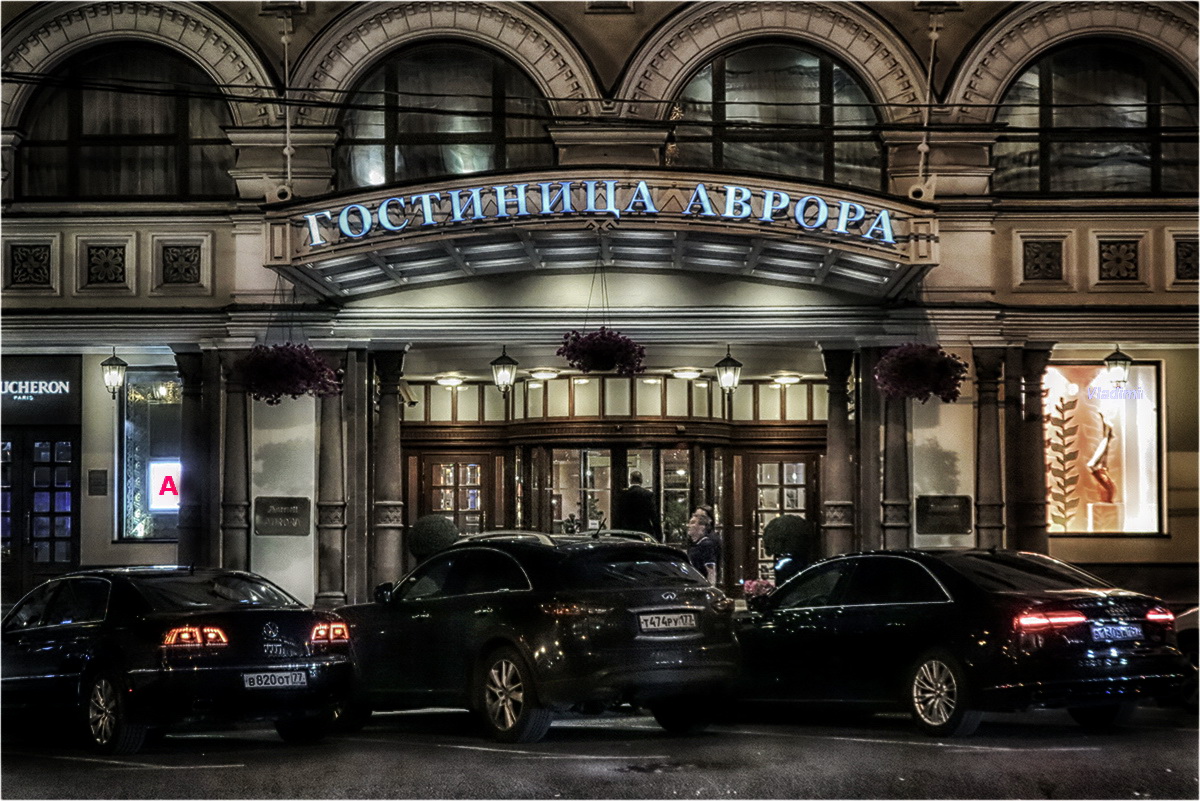 photo "Night hotel" tags: city, 