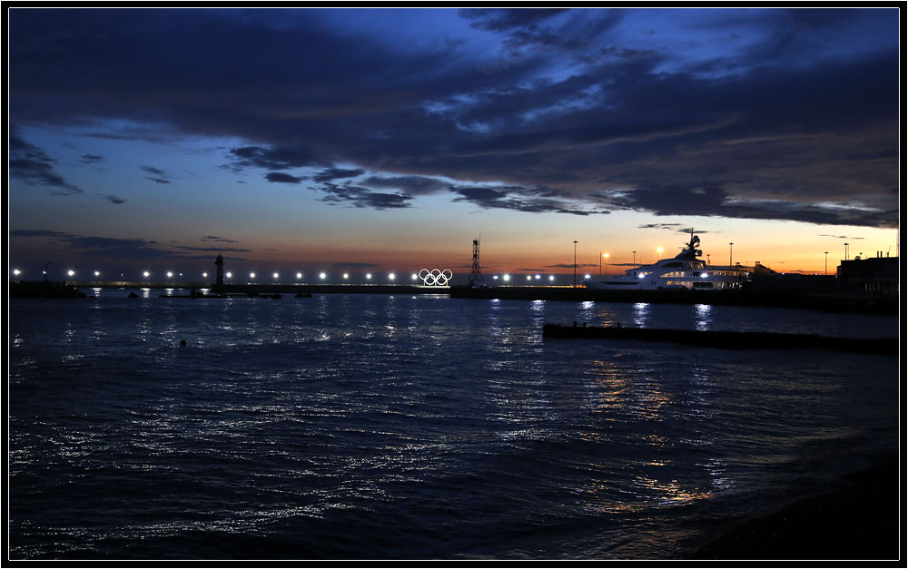 photo "***" tags: city, landscape, evening, sea, Сочи