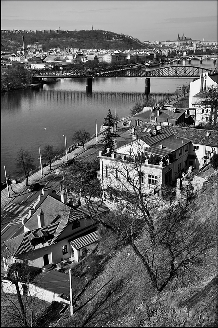photo "Влтава и Прага" tags: black&white, Prag, Prague, Praha