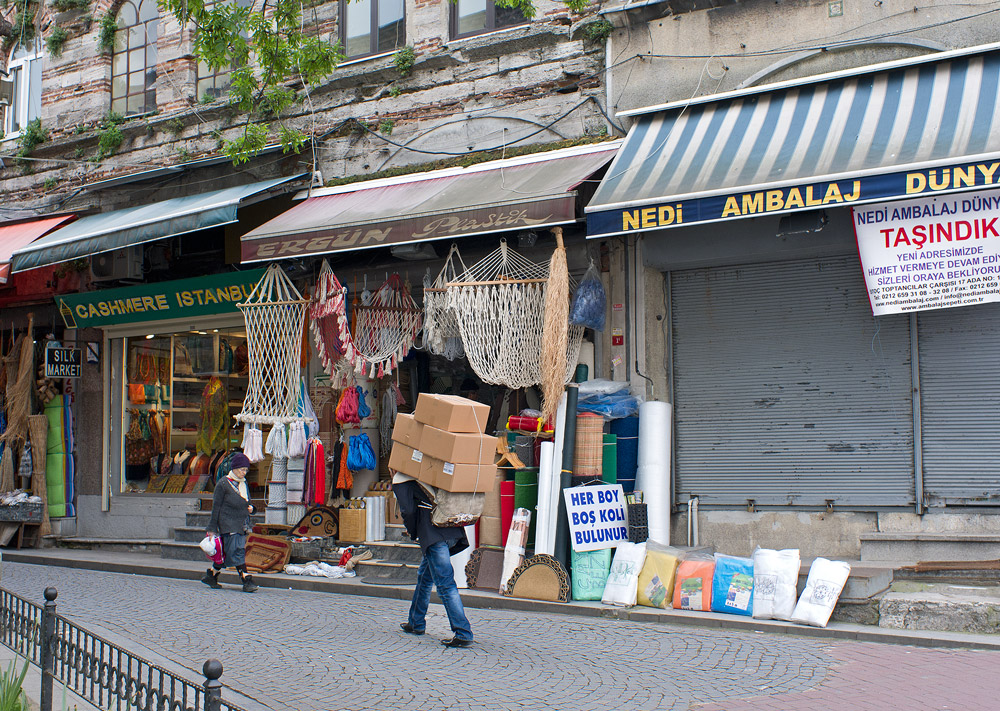 photo "***" tags: street, 