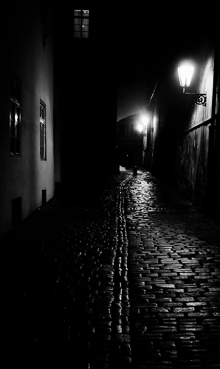 фото "Ночная улочка-39" метки: черно-белые, Prag, Praha, Прага