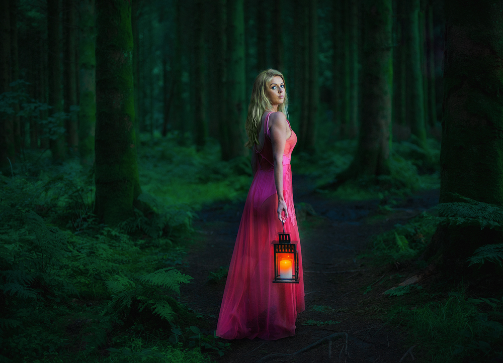 photo "Lady with lantern" tags: portrait, 