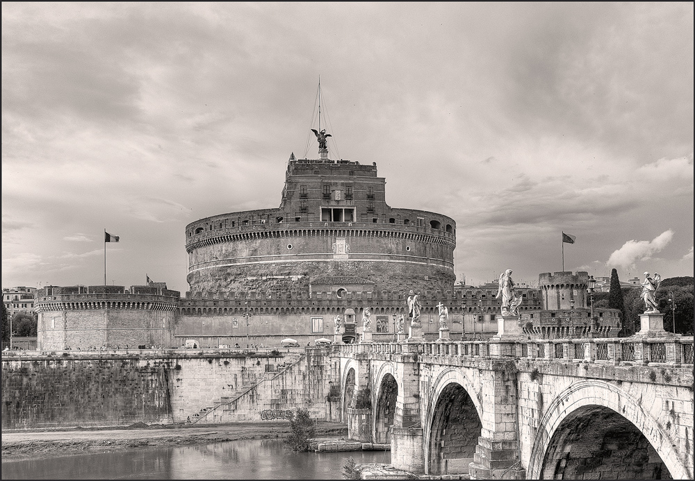photo "***" tags: architecture, black&white, 