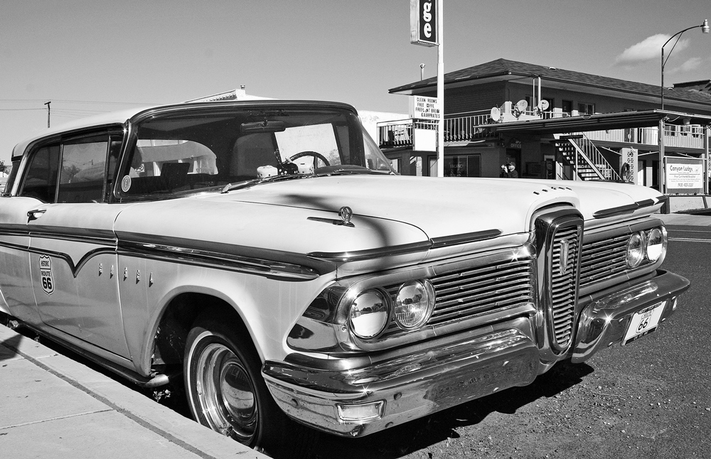photo "***" tags: technics, black&white, travel, 