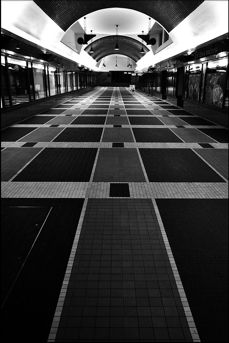 photo "Ночная пассаж и мостовая" tags: black&white, Prag, Prague, Praha