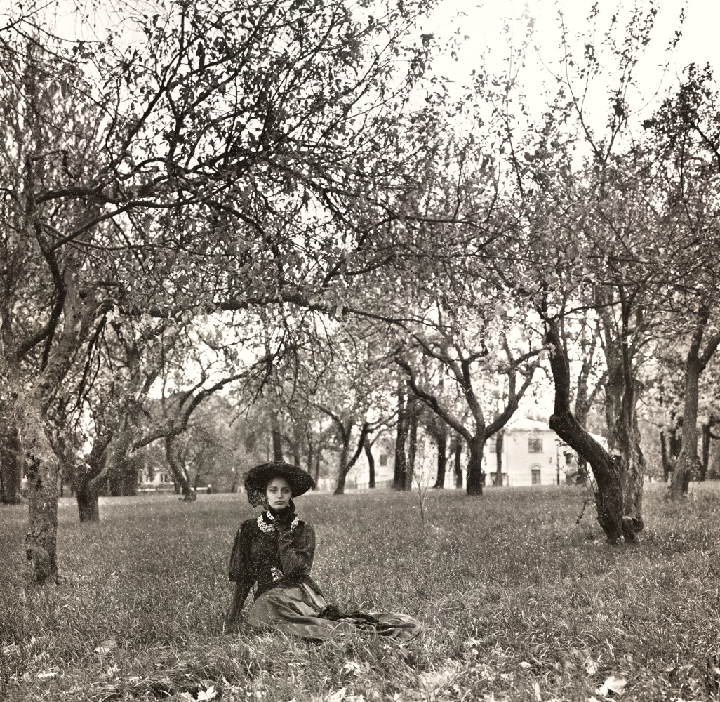 photo "***" tags: portrait, genre, 4x5, Shanghai 100, autumn, girl, rodinal