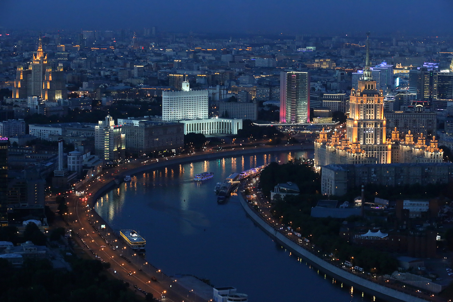 photo "City" tags: city, panoramic, architecture, Moscow, View from Federation tower, evening Moscow, вечерняя Москва