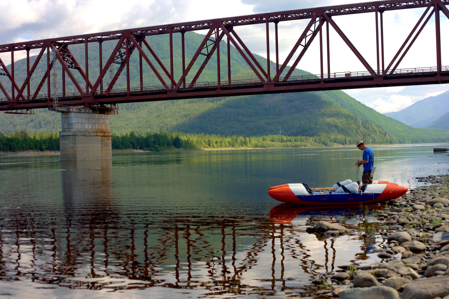 photo "***" tags: travel, nature, landscape, bridge, mountains, reflections, river, БАМ, Витим, Забайкалье, РЖД, антистапель, бурятия, катамаран, сплав