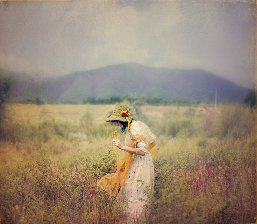 photo "***" tags: nature, portrait, field, girl, plesure, summer