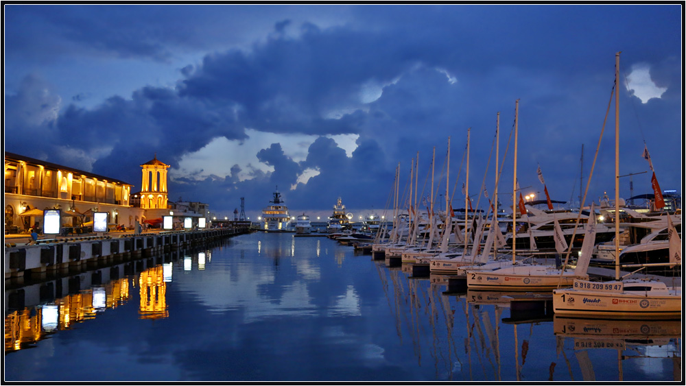 photo "***" tags: technics, city, bay, Сочи, катера, причалы, яхты