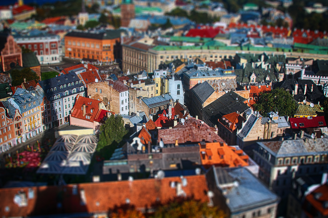 photo "Above the roof ..." tags: travel, architecture, city, Рига крыши