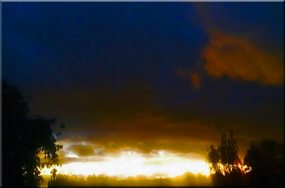 фото "Last Light" метки: пейзаж, природа, calm, light, закат, небо, облака