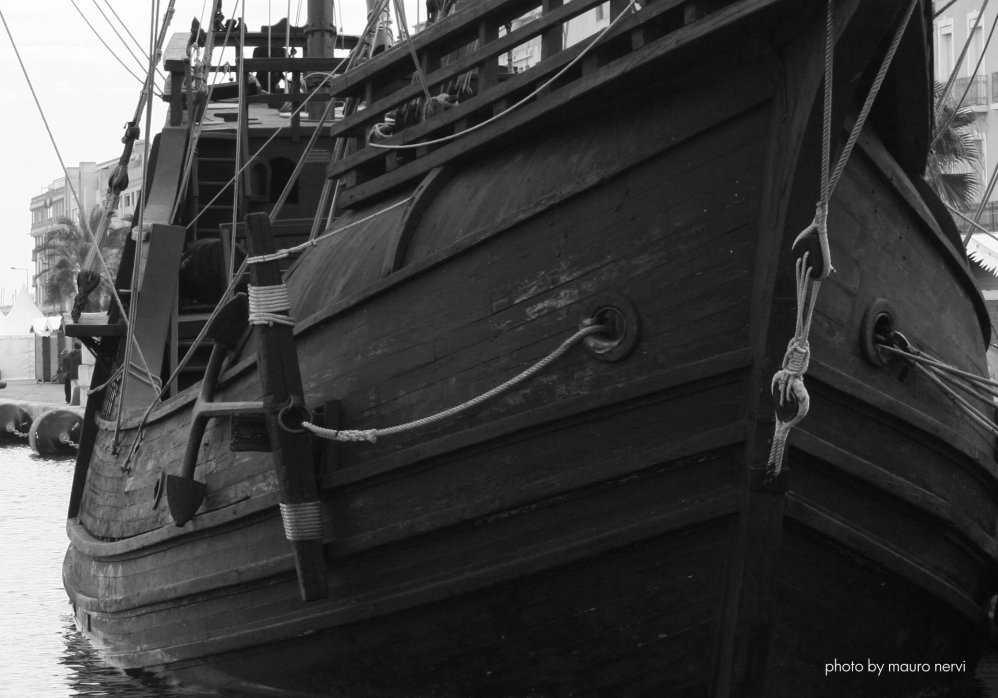 photo "sailing ship in the port" tags: black&white, 