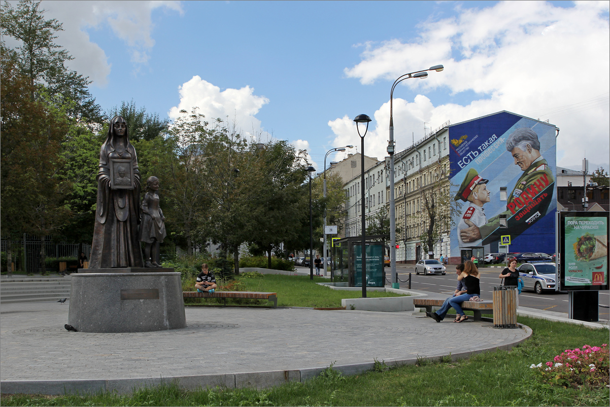 photo "***" tags: city, street, 