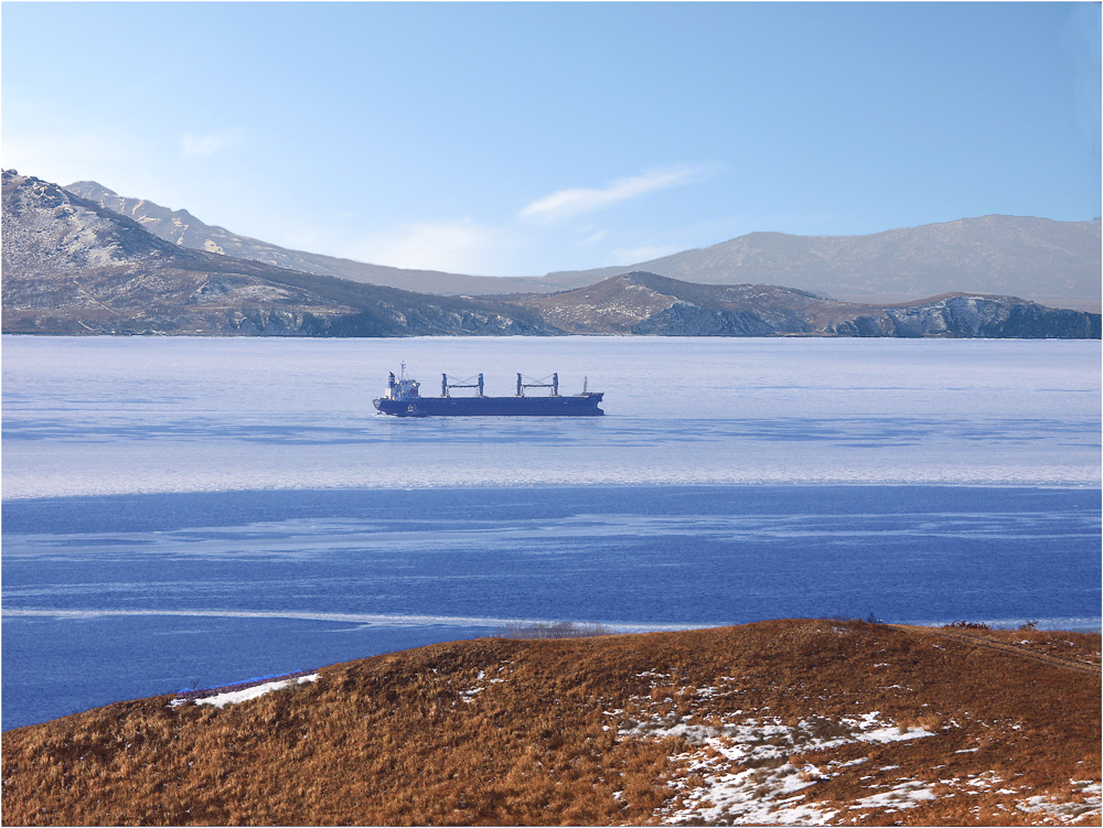 фото "Морские дали" метки: пейзаж, зима, корабль., море