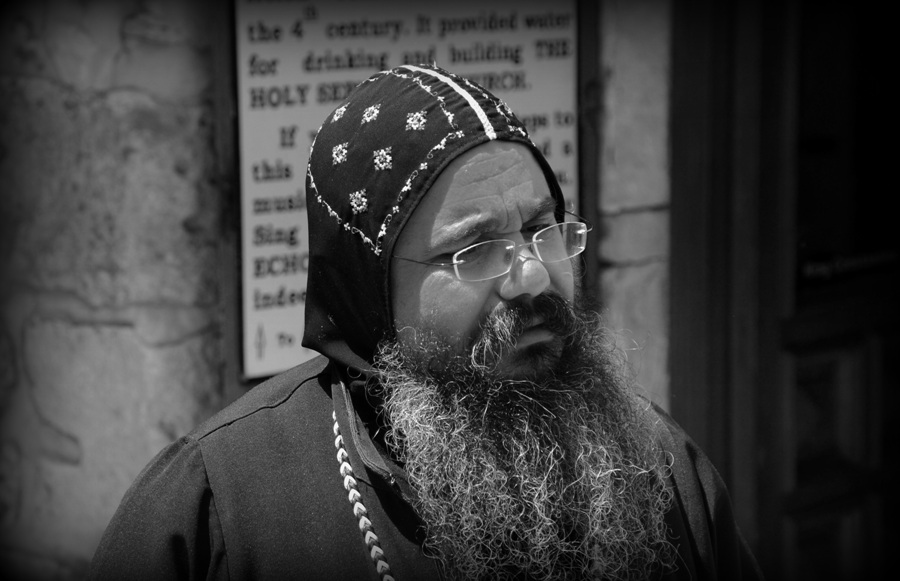 фото "коптский монах" метки: портрет, стрит-фото, черно-белые, Jerusalem