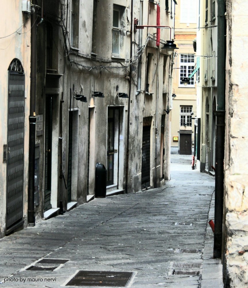 photo "lane in old town" tags: street, 